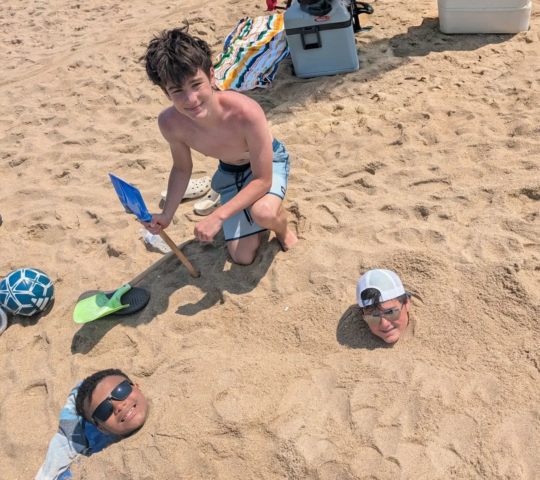 kids in sand in ocean city md