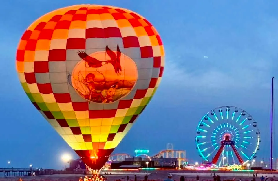 Garry Smithson
A͏u͏g͏u͏s͏t͏ ͏2͏8͏ ͏a͏t͏ ͏9͏:͏4͏3͏ ͏A͏M͏
  ·

Beautiful on The Boardwalk