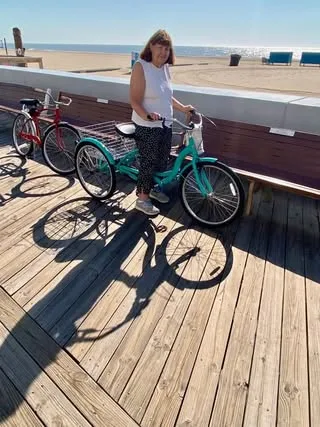 Dolores Duckie Bell
  ·
You can’t beat this view for bike riding.