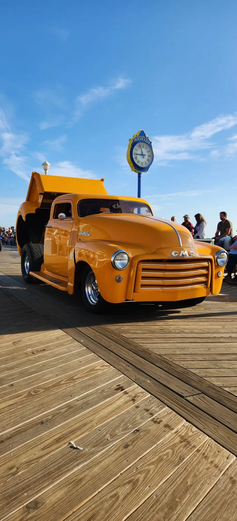 Robert Pickard The perfect boardwalk. Cruise in end of summertime.