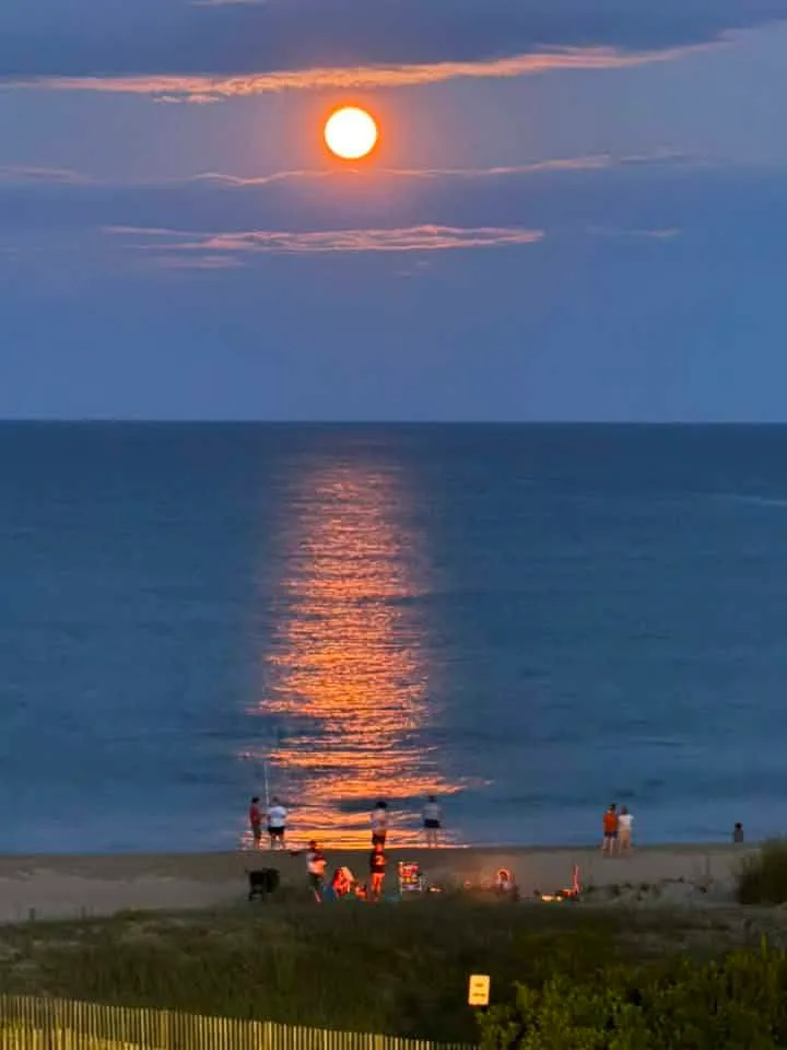 fullmoonn over the ocean ocmd