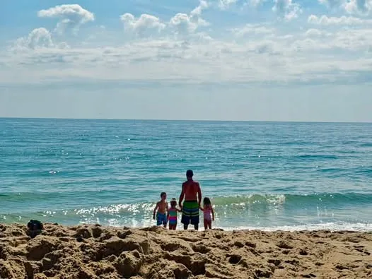 Danielle Perkins  ·Mom finally getting a break. It was the best beach day. Hardly any jellies 