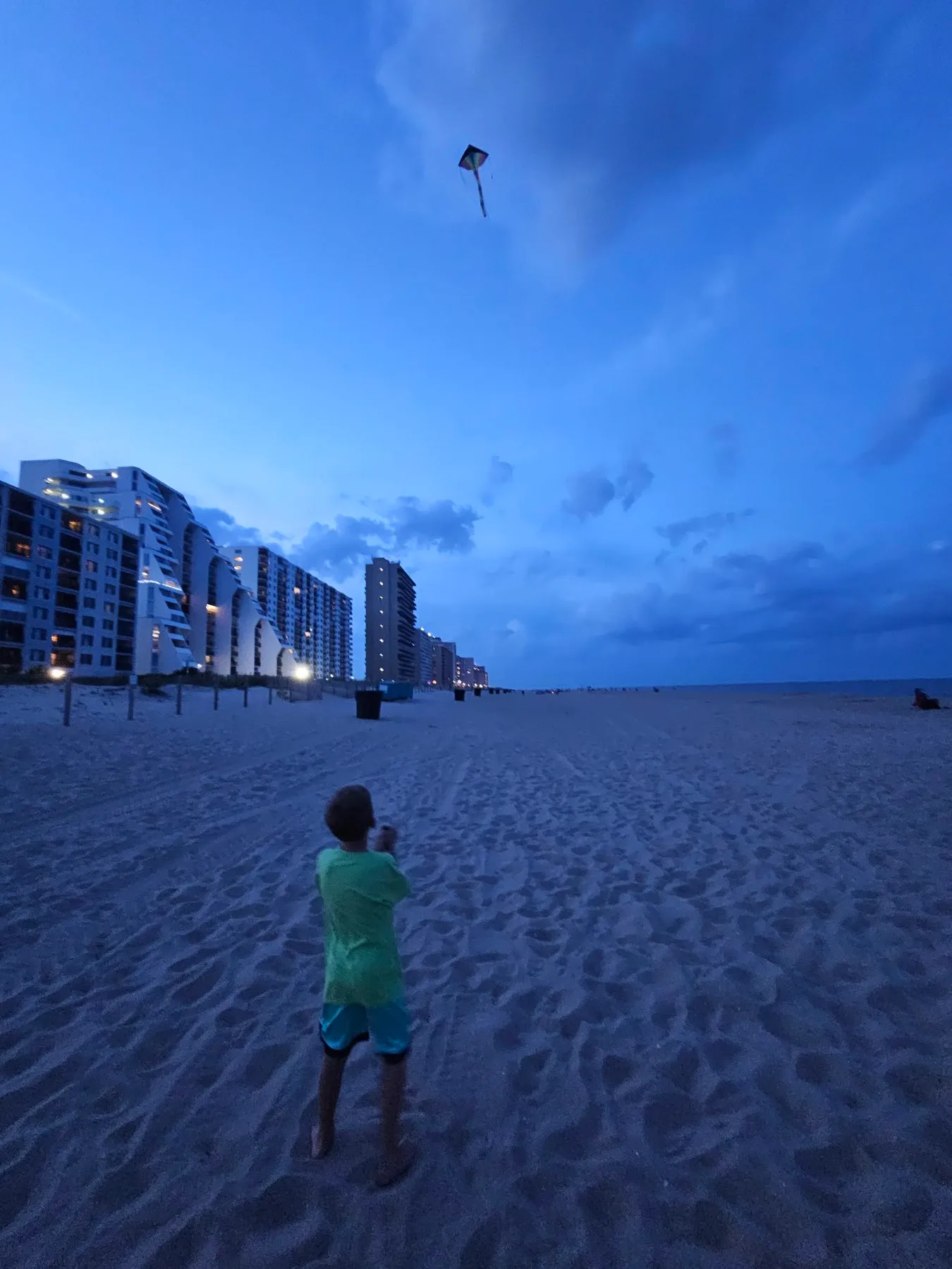Kristy Sikora Houck
A͏u͏g͏u͏s͏t͏ ͏1͏4͏ ͏a͏t͏ ͏9͏:͏1͏9͏ ͏A͏M͏
  ·

Flying a kite at night, 94th street beach