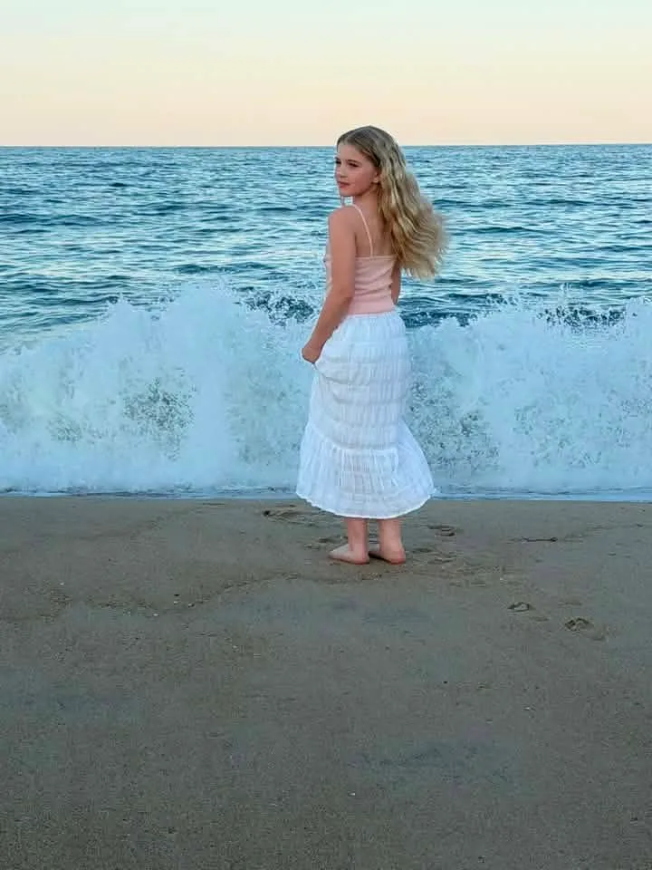 
Amber Duryee - No filter, the sky was amazing during strawberry moon. Was there for dance nationals’