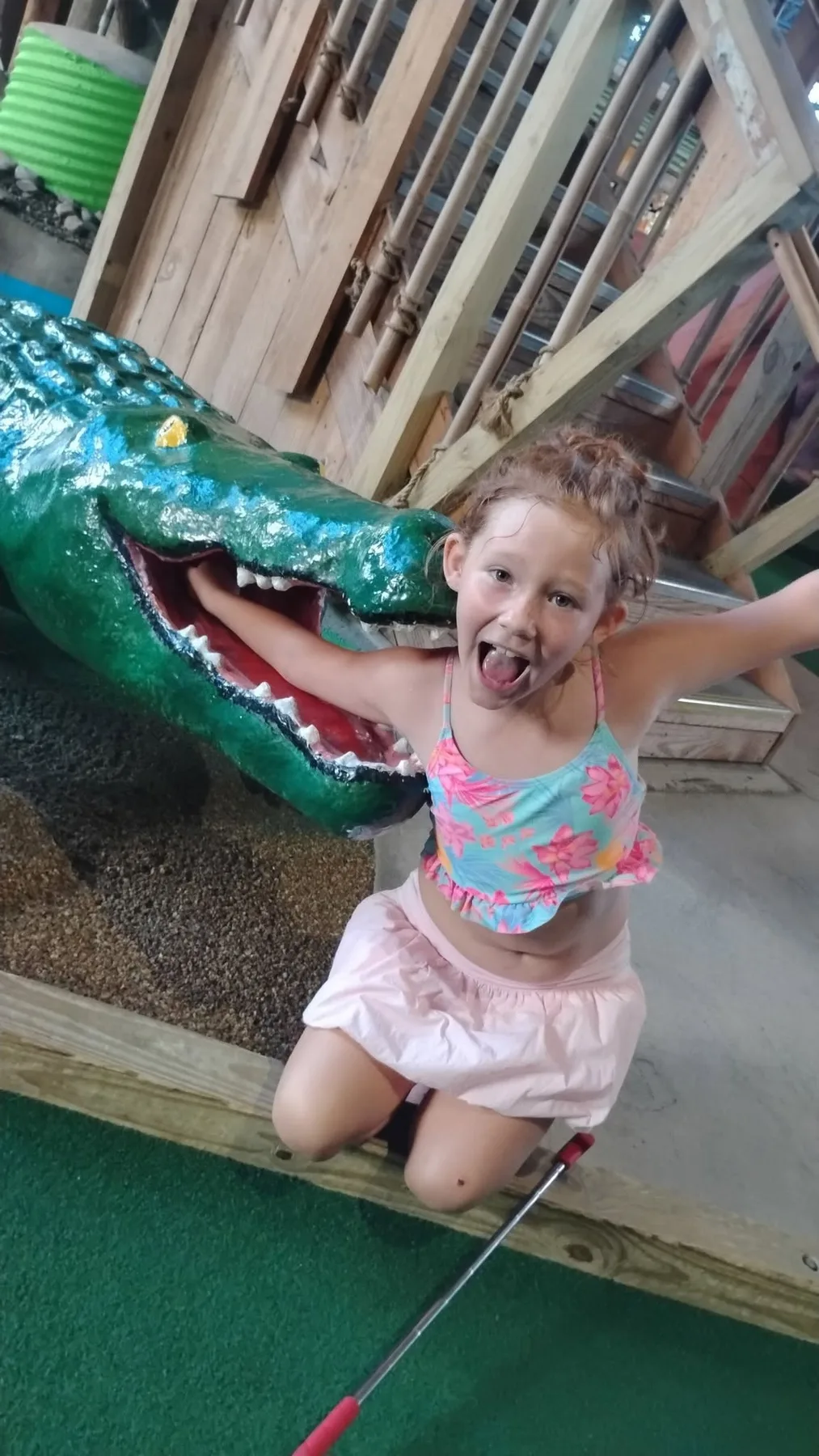 Chels Marie - We had a blast mini golfing all over town took a day an hit as many courses as we could an everyone had a great day 😊