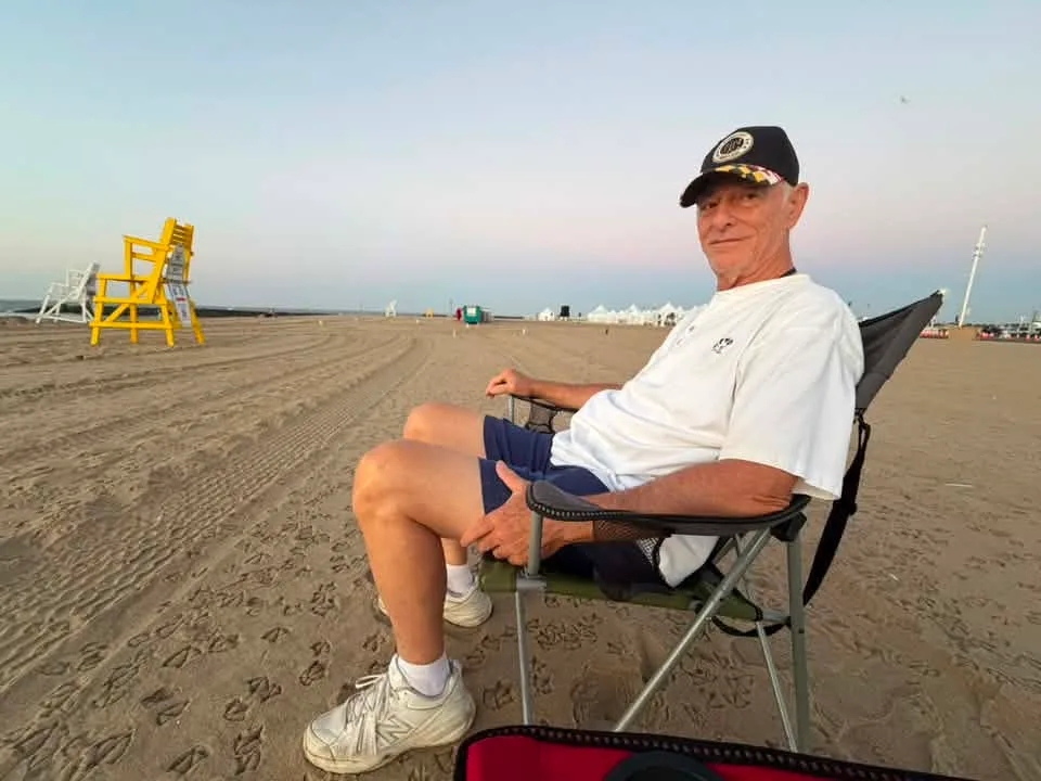 Dolores Duckie Bell - Nothing like an early morning sit on the beach.