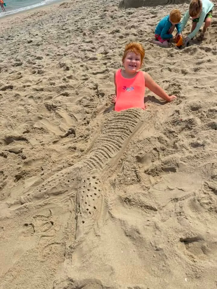 
Whitney Beverlin - While everyone is talking about all the Jelly fish… I found this mermaid!