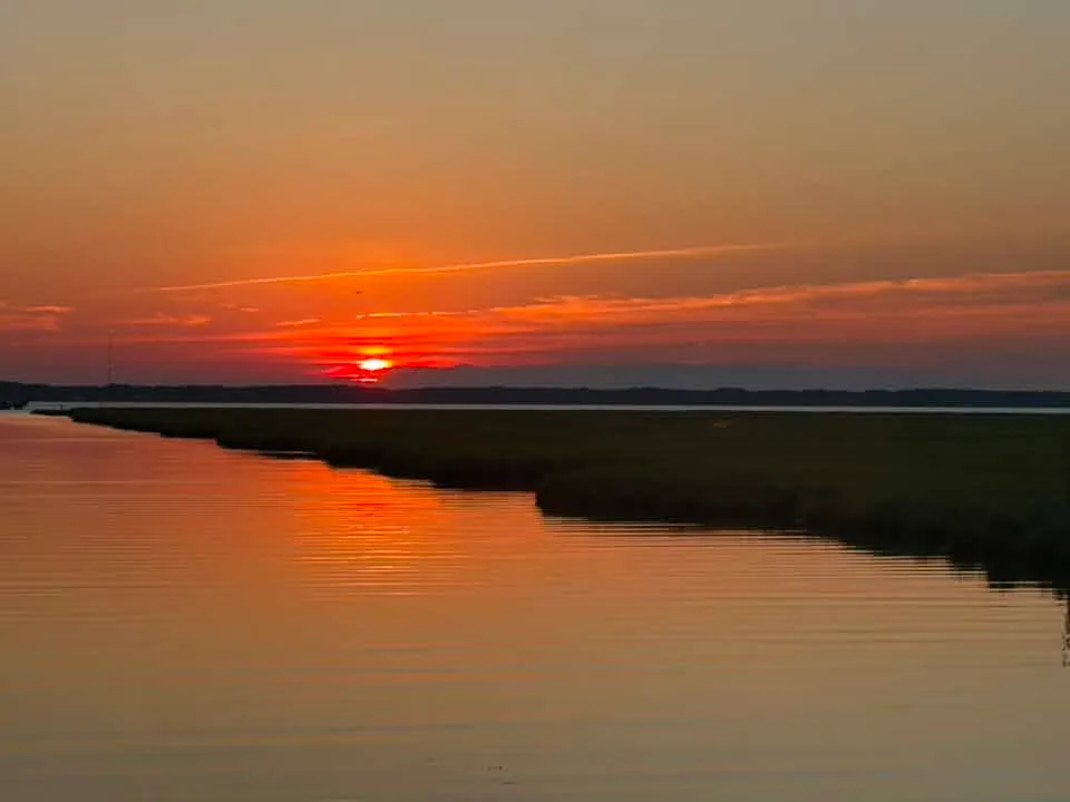 Brittney Cheno
A͏u͏g͏u͏s͏t͏ ͏2͏8͏ ͏a͏t͏ ͏8͏:͏3͏2͏ ͏A͏M͏
  ·

One more sunset before leaving. 