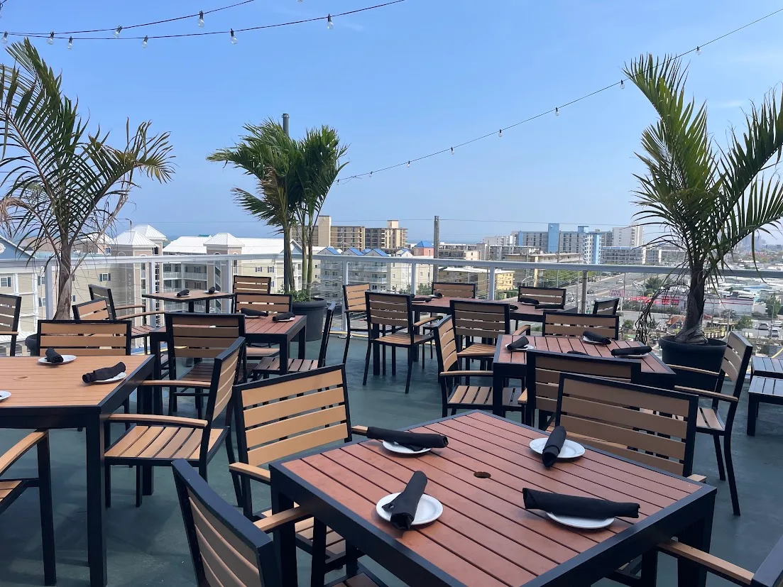 Vista Roof Top Seating.JPG