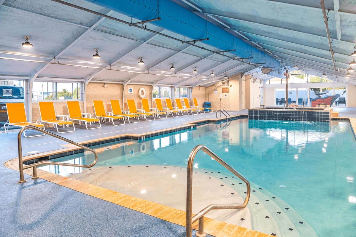 Fenwick-Inn-pool