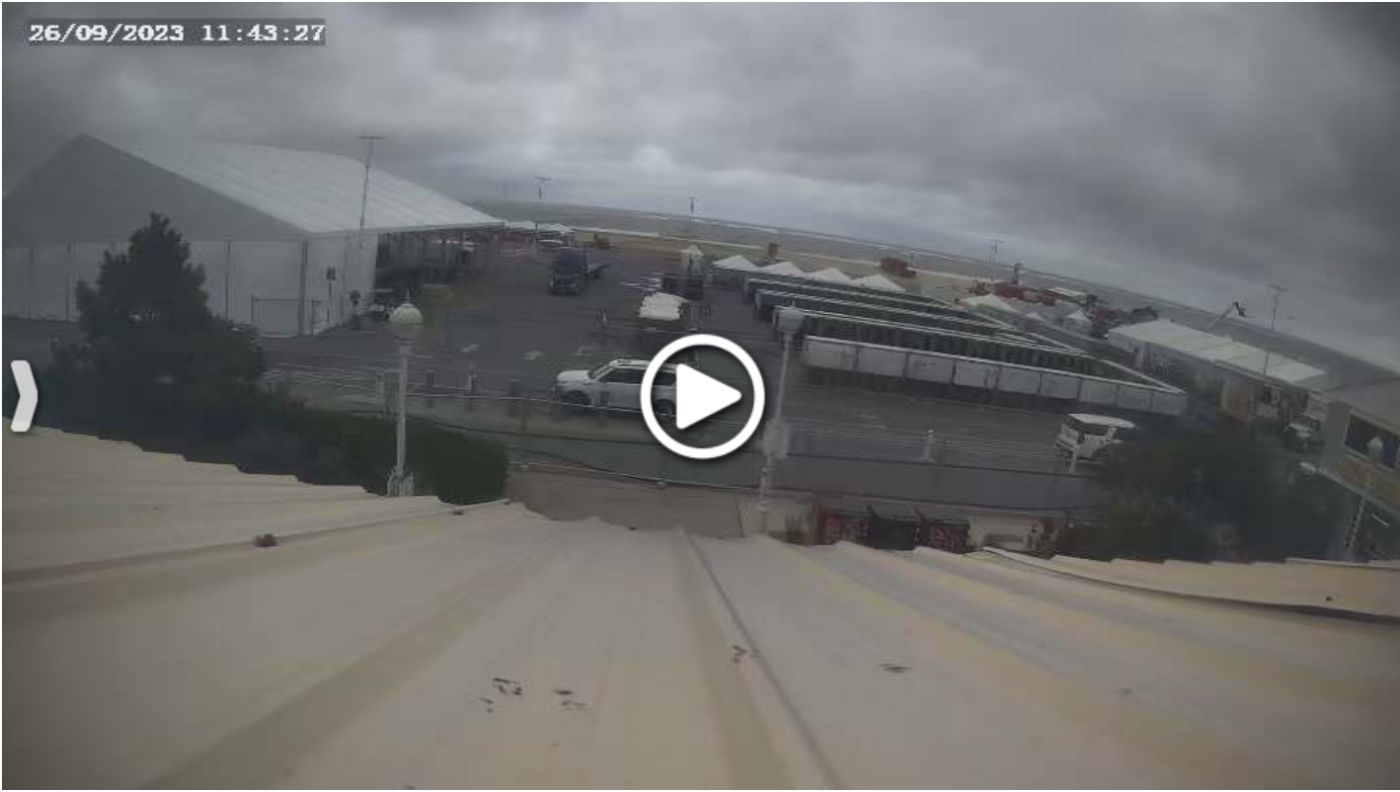 inlet parking lot showing oceans calling set up