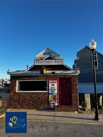 Harbor Inn