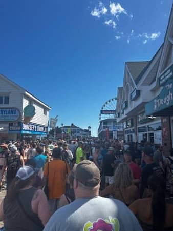 Crowds on the boardwalk