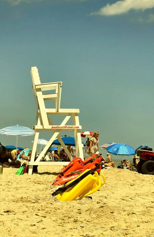 photo friday life guard chair