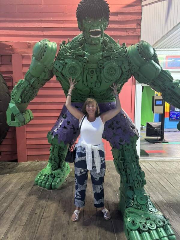 Photo Friday Hulk on BW